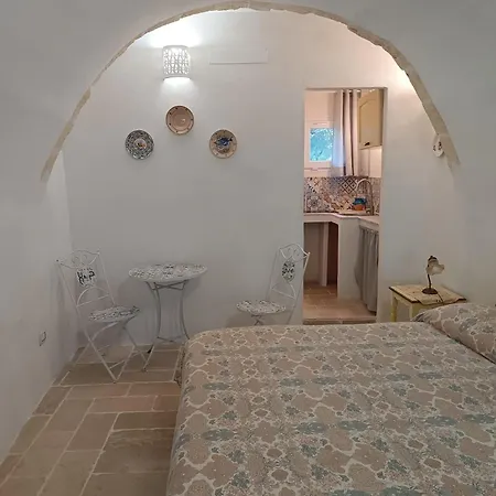 Casetta Tra Gli Ulivi גרוטליה